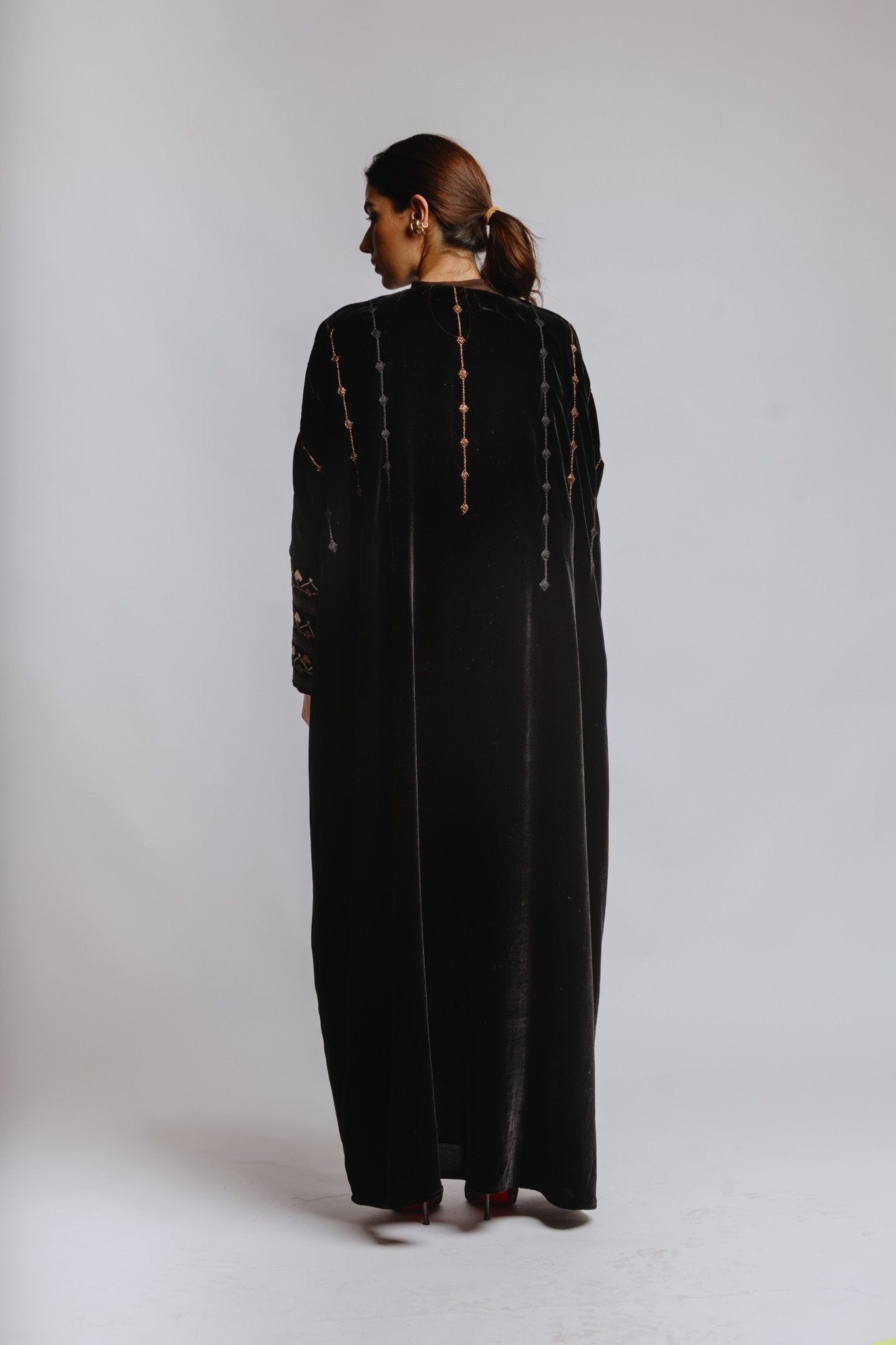 PEC 780023 ABAYA - PEARL COLLECTION - MIRA Y MANO