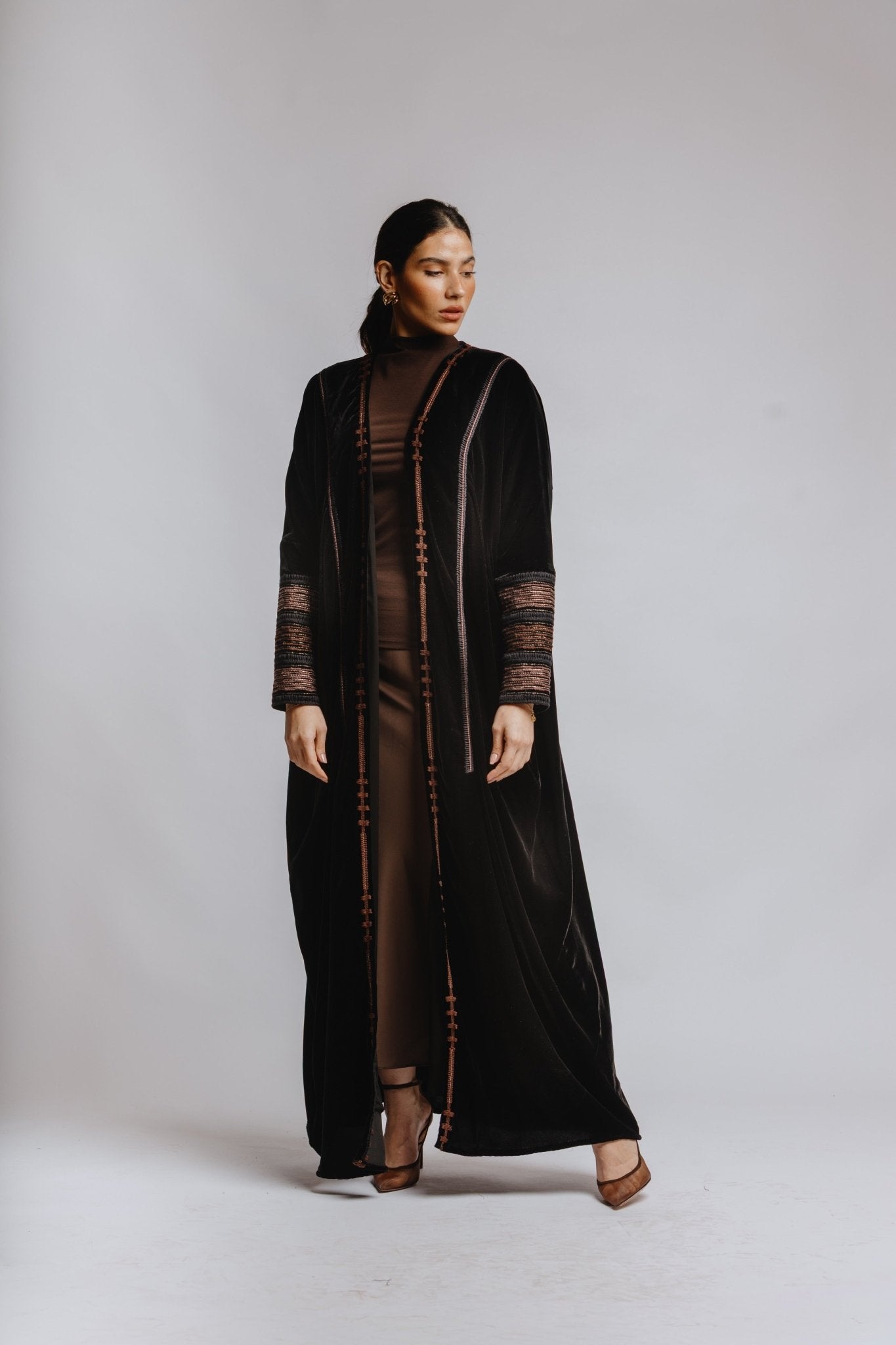 PEC 780024 ABAYA - PEARL COLLECTION - MIRA Y MANO