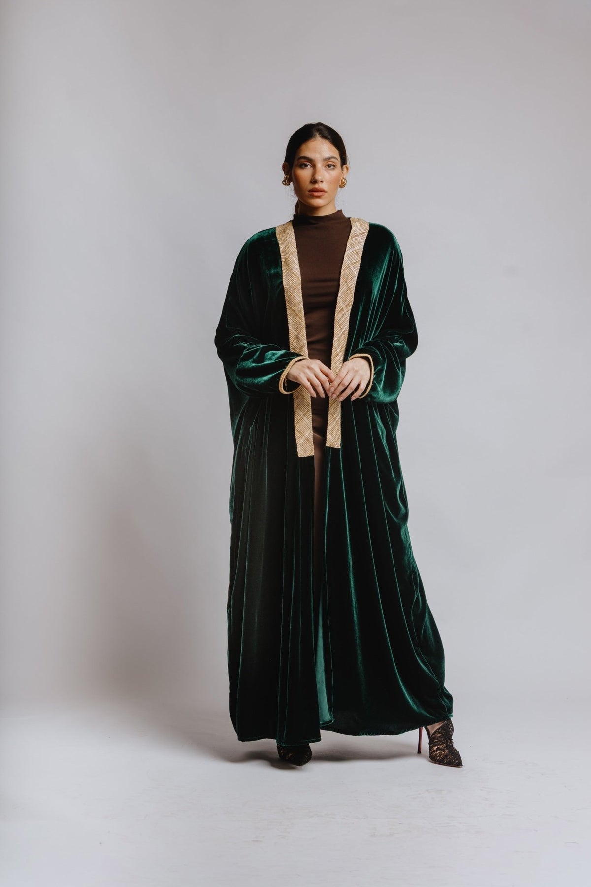 PEC 780025 ABAYA - PEARL COLLECTION - MIRA Y MANO