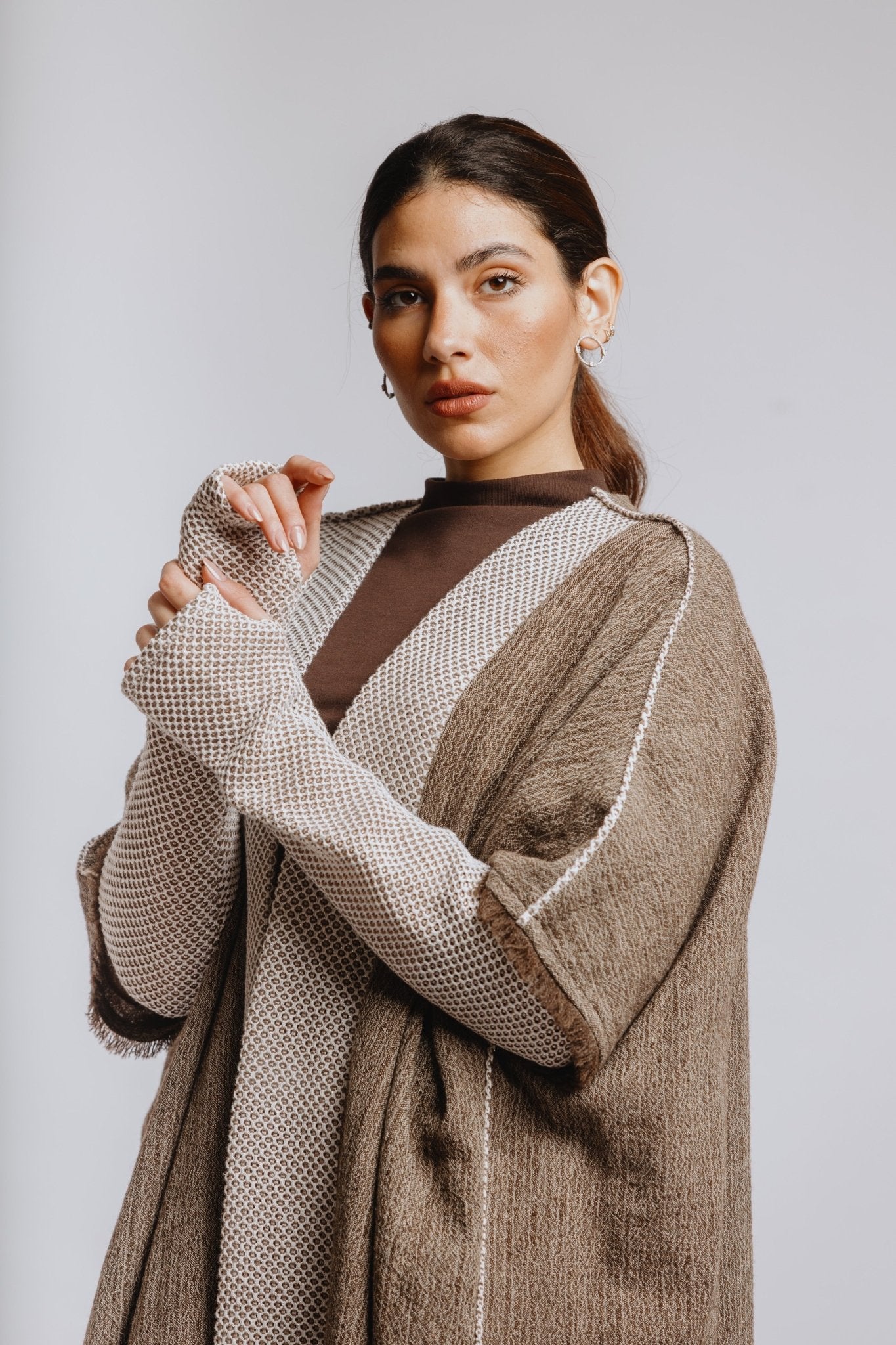 PEC 780026 ABAYA - PEARL COLLECTION - MIRA Y MANO