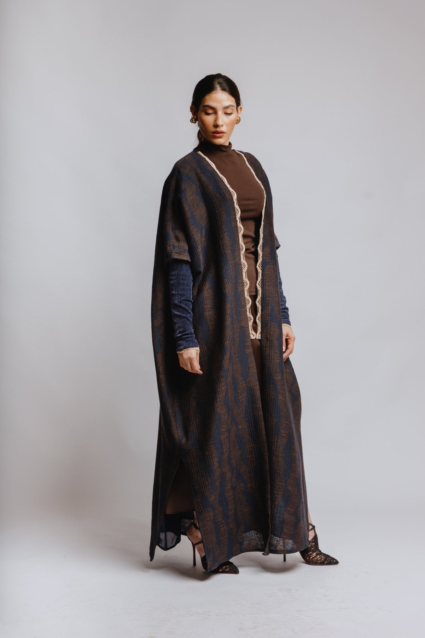 PEC 780027 ABAYA - PEARL COLLECTION - MIRA Y MANO