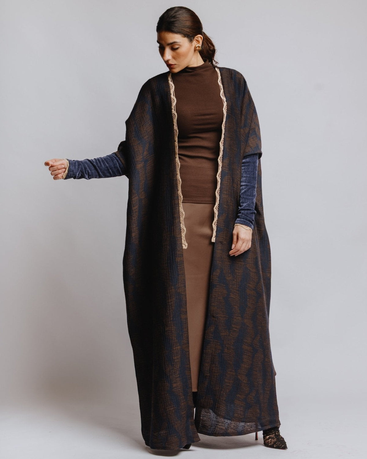 PEC 780027 ABAYA - MIRA Y MANO