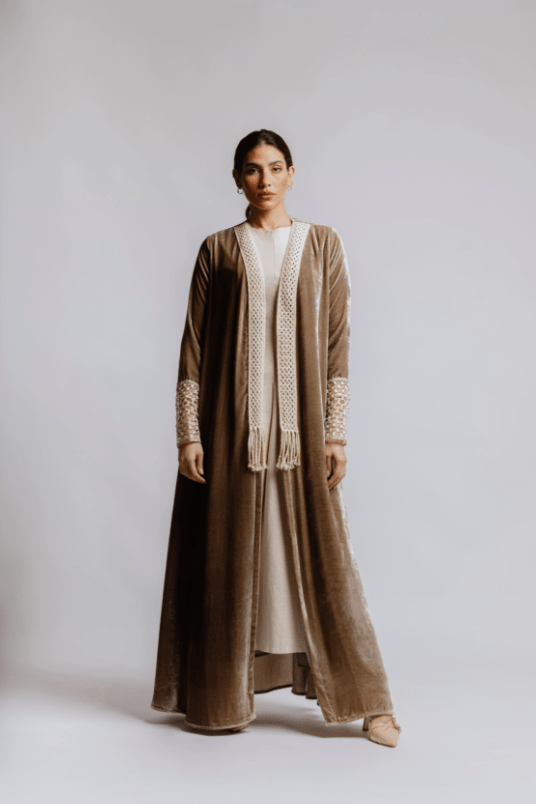 PEC 780031 ABAYA - PEARL COLLECTION - MIRA Y MANO