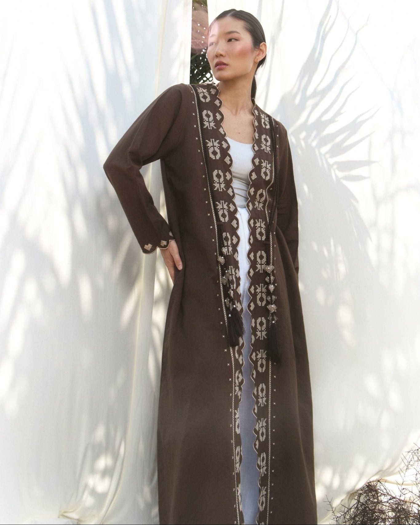 ALEXIS - BR ABAYA - PRIVILEGE OFFICIAL - MIRA Y MANO