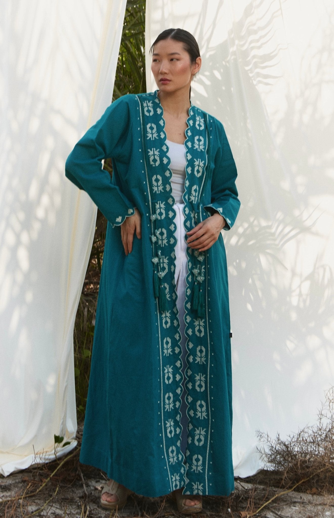 ALEXIS - TL ABAYA - PRIVILEGE OFFICIAL - MIRA Y MANO