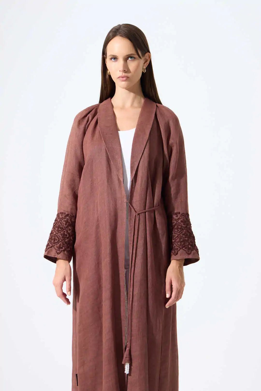KHAITE - IR ABAYA - MIRA Y MANO