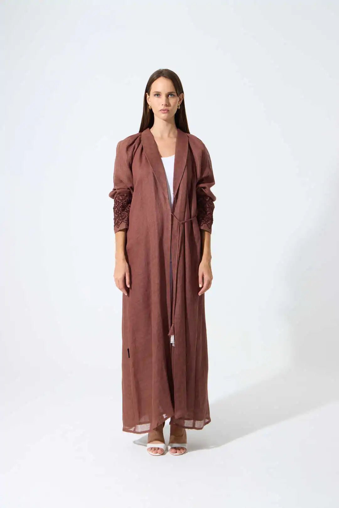 KHAITE - IR ABAYA - MIRA Y MANO