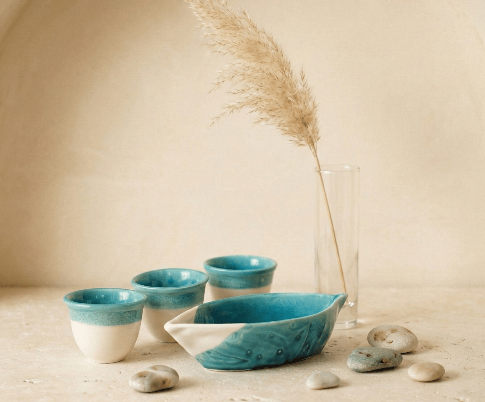 OLIVE CUPS - PTI - MIRA Y MANO