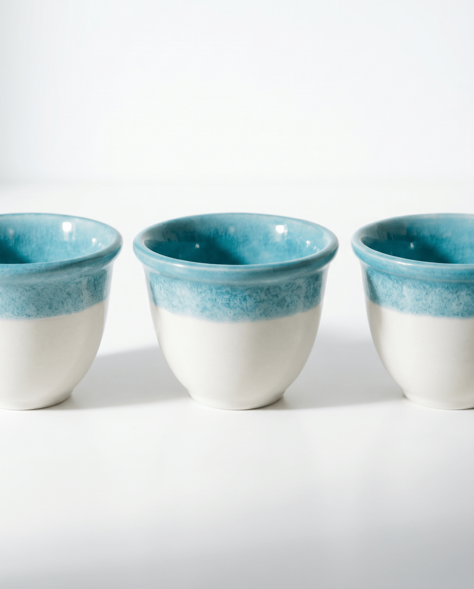OLIVE CUPS - PTI - MIRA Y MANO