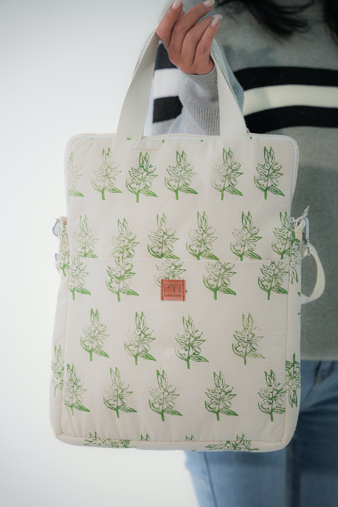 OLIVE IPAD BAG - PTI - MIRA Y MANO