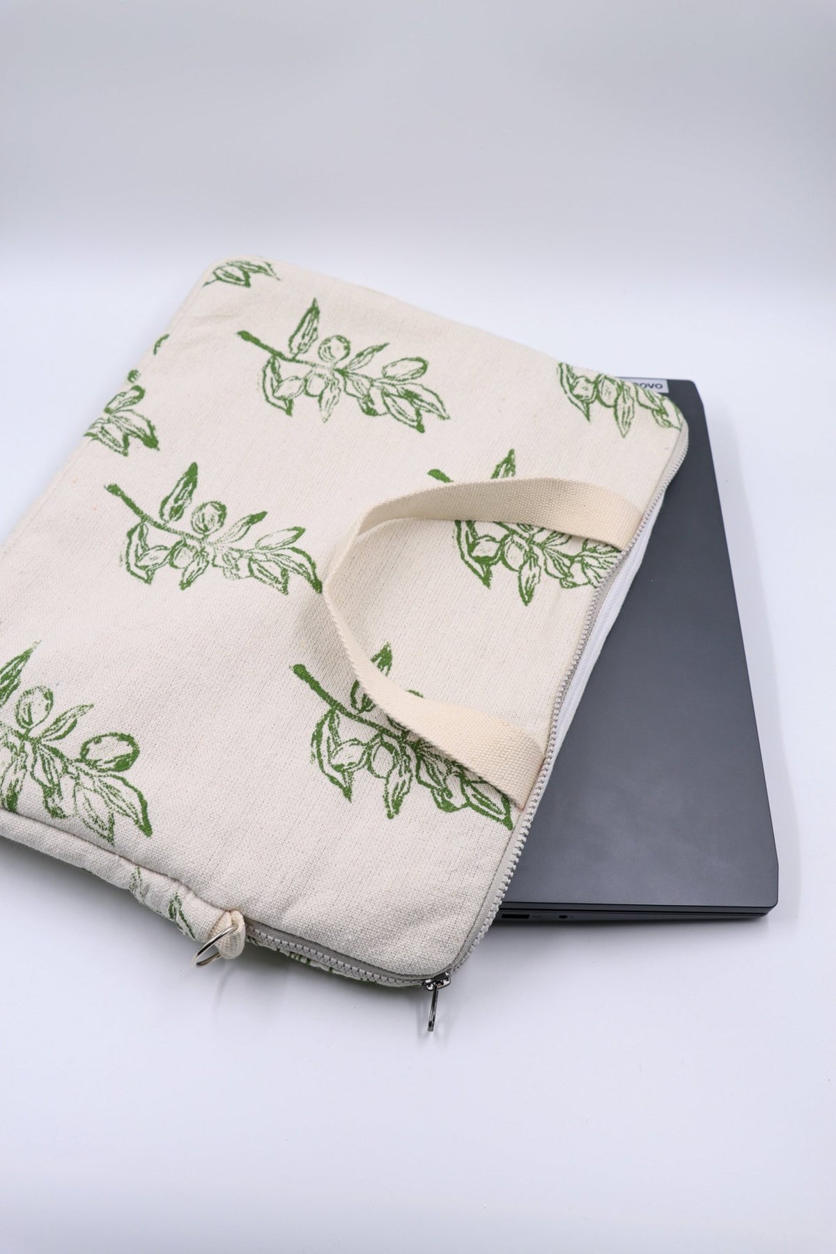 OLIVE LAPTOP BAG - PTI - MIRA Y MANO