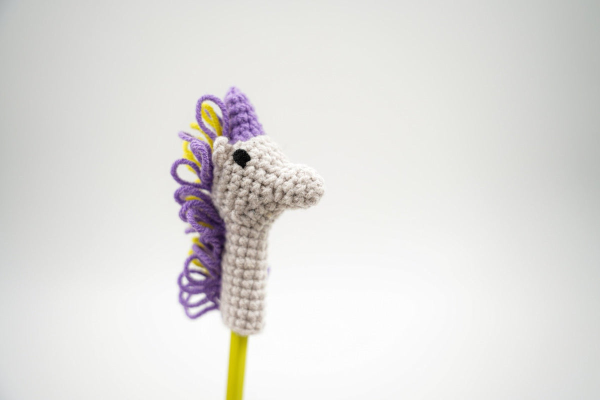PENCIL GIRAFFE STATIONARY - PTI - MIRA Y MANO