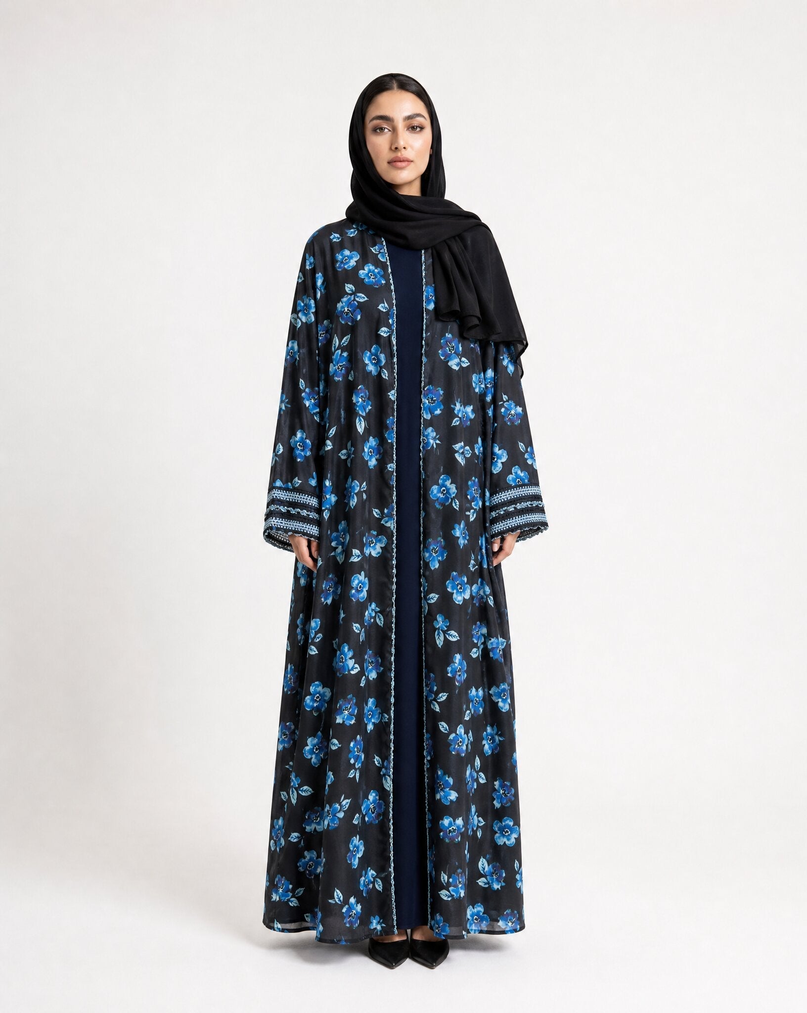 QA11 ABAYA - QATARIA ABAYA - MIRA Y MANO