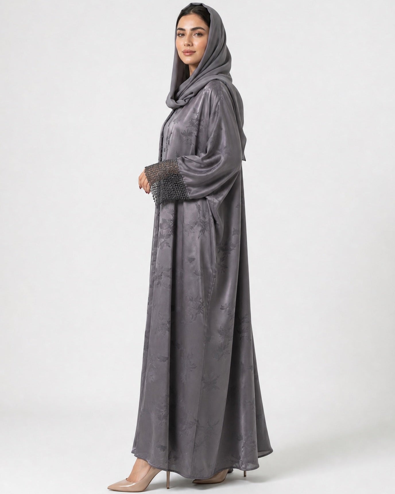 QA19 – Grey Silk Abaya - QATARIA ABAYA - MIRA Y MANO