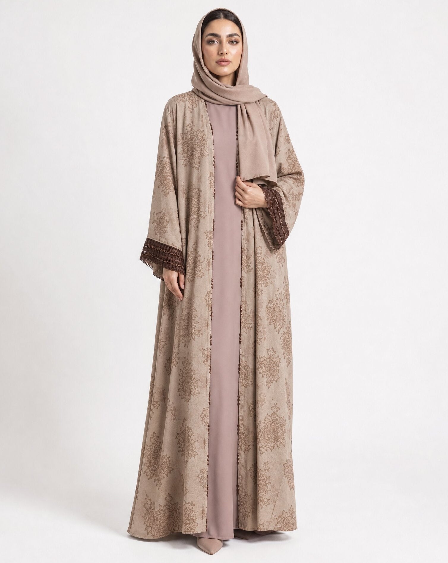 QA36 – Tan Crepe Abaya - QATARIA ABAYA - MIRA Y MANO