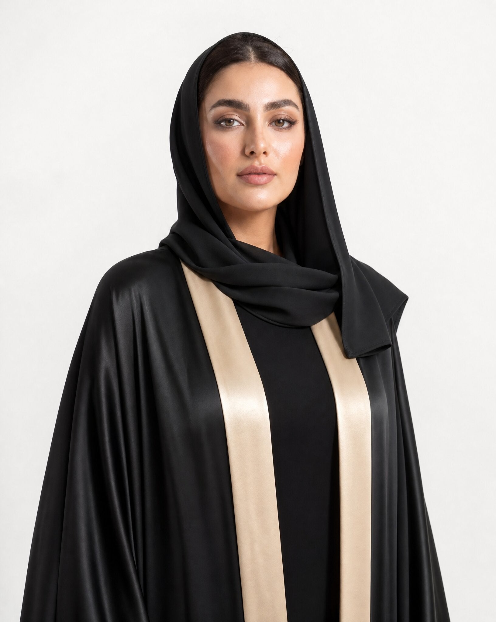 QA41 – Black Silk Abaya - QATARIA ABAYA - MIRA Y MANO