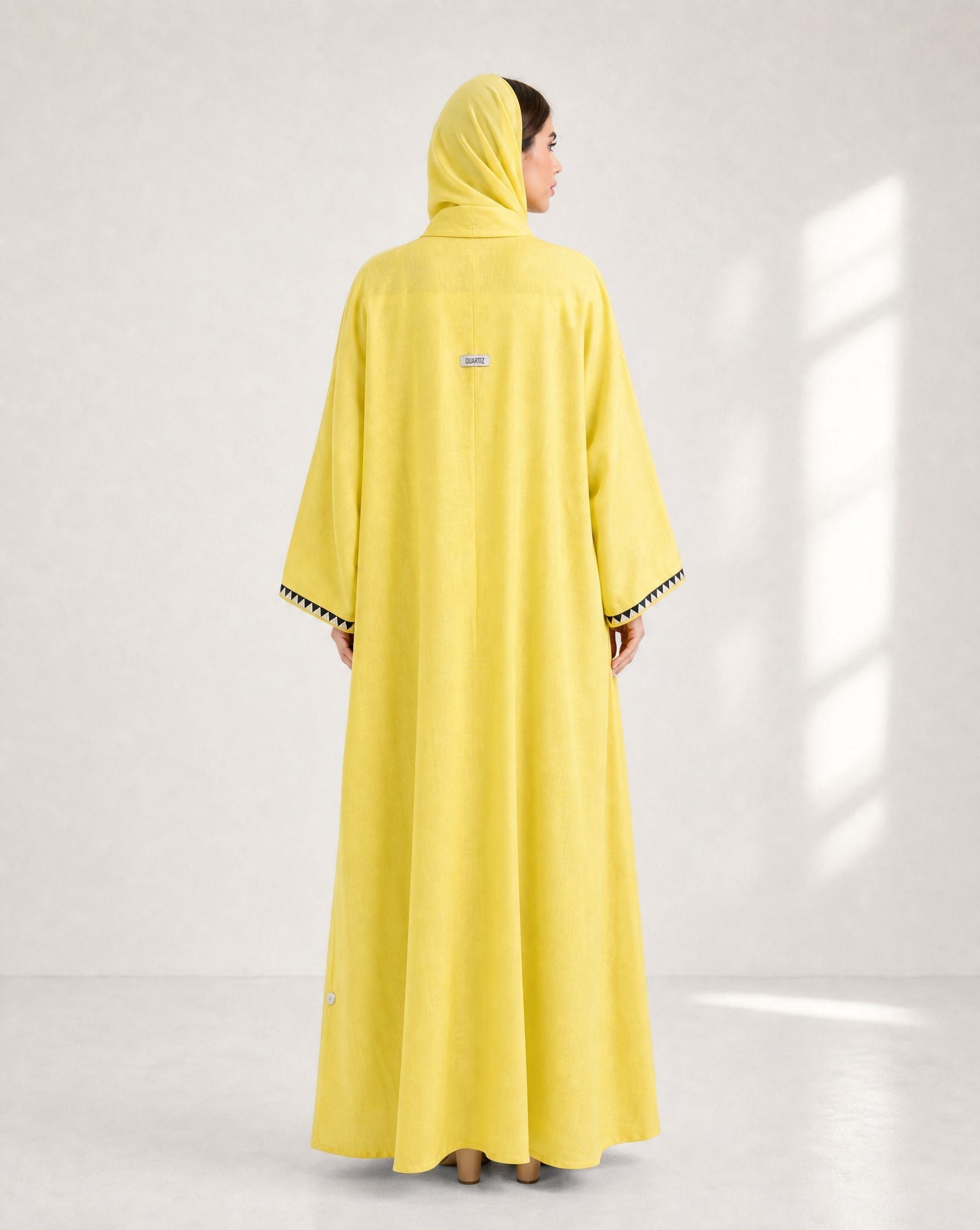 QR - 02 - 55 ABAYAS - QUARTIZ - MIRA Y MANO