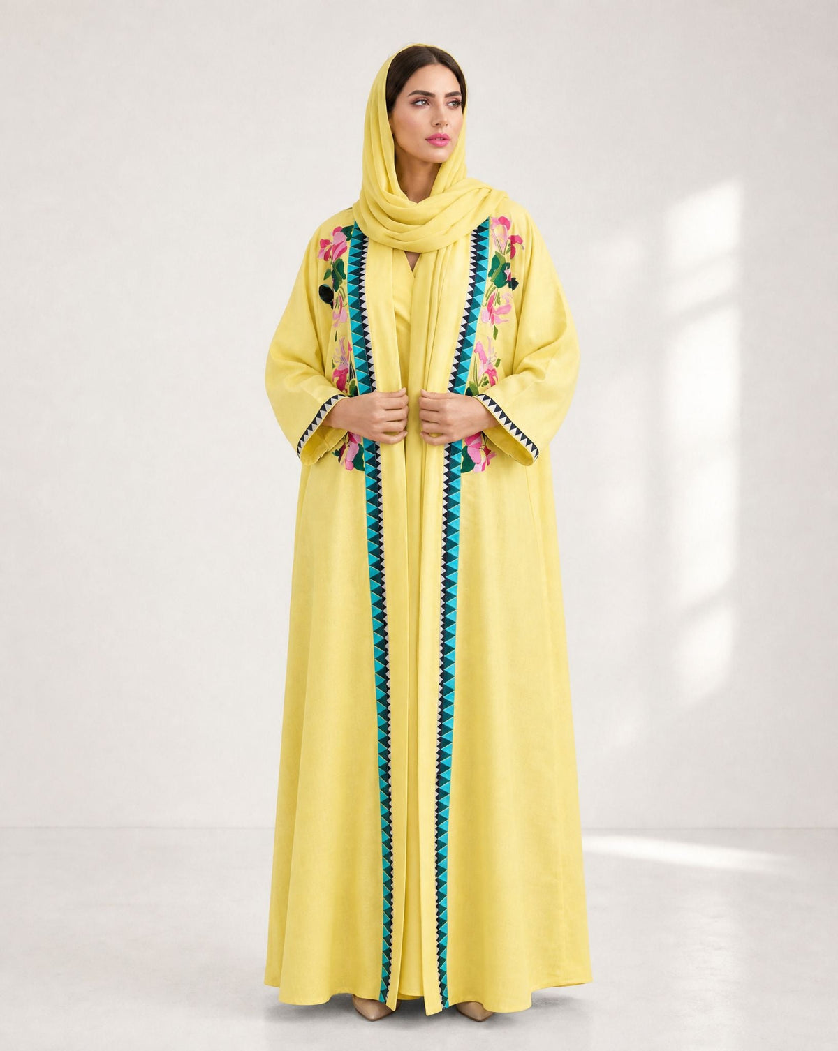 QR-02-55 – عباية كتان صفراء – صورة المنتج 1