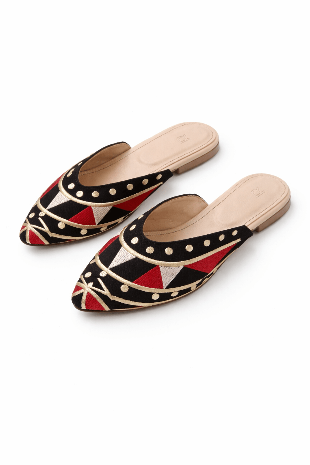 LAYLA FLATS - RAMLA - MIRA Y MANO