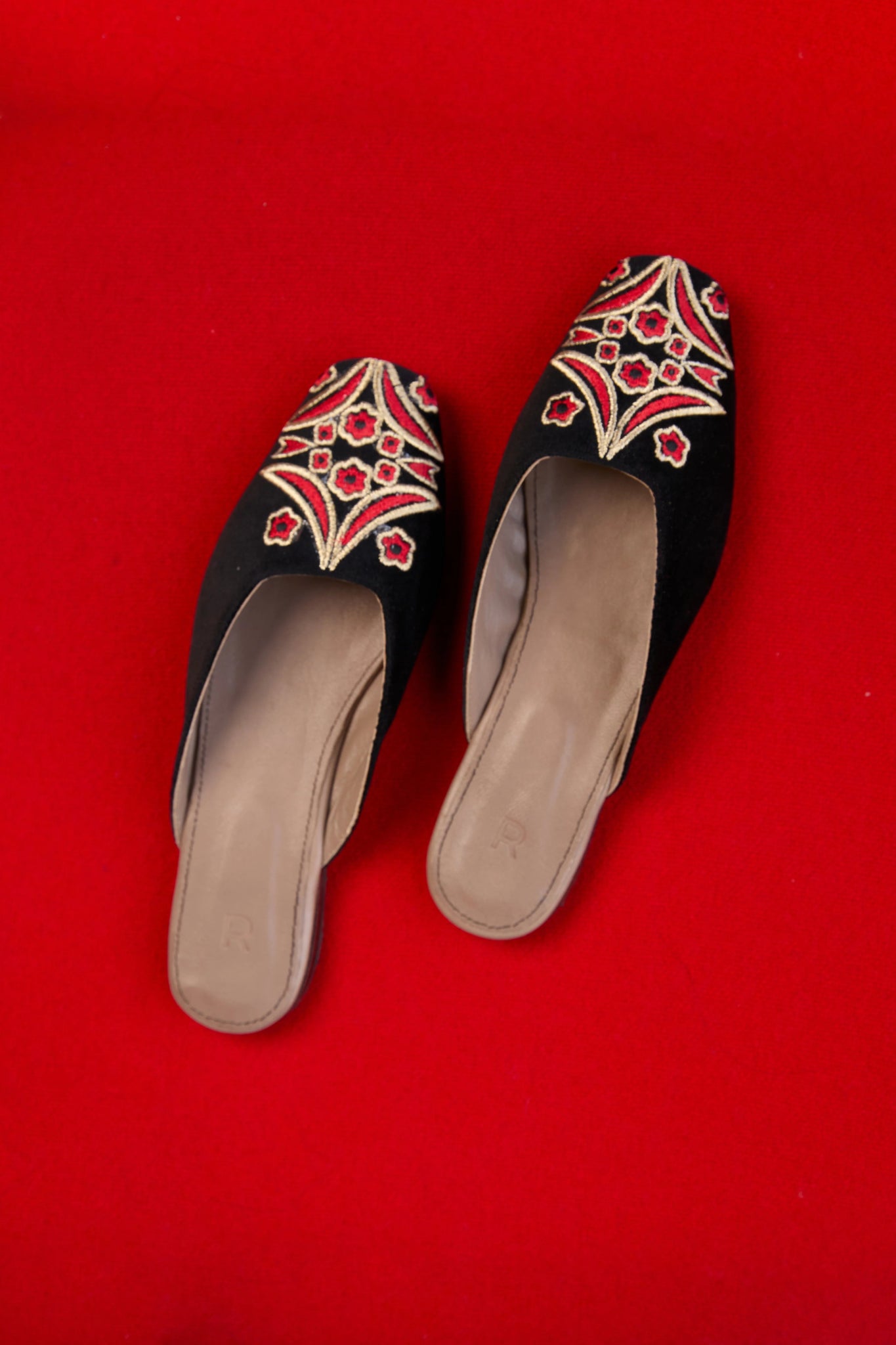 RML - RD SHOES - RAMLA - MIRA Y MANO