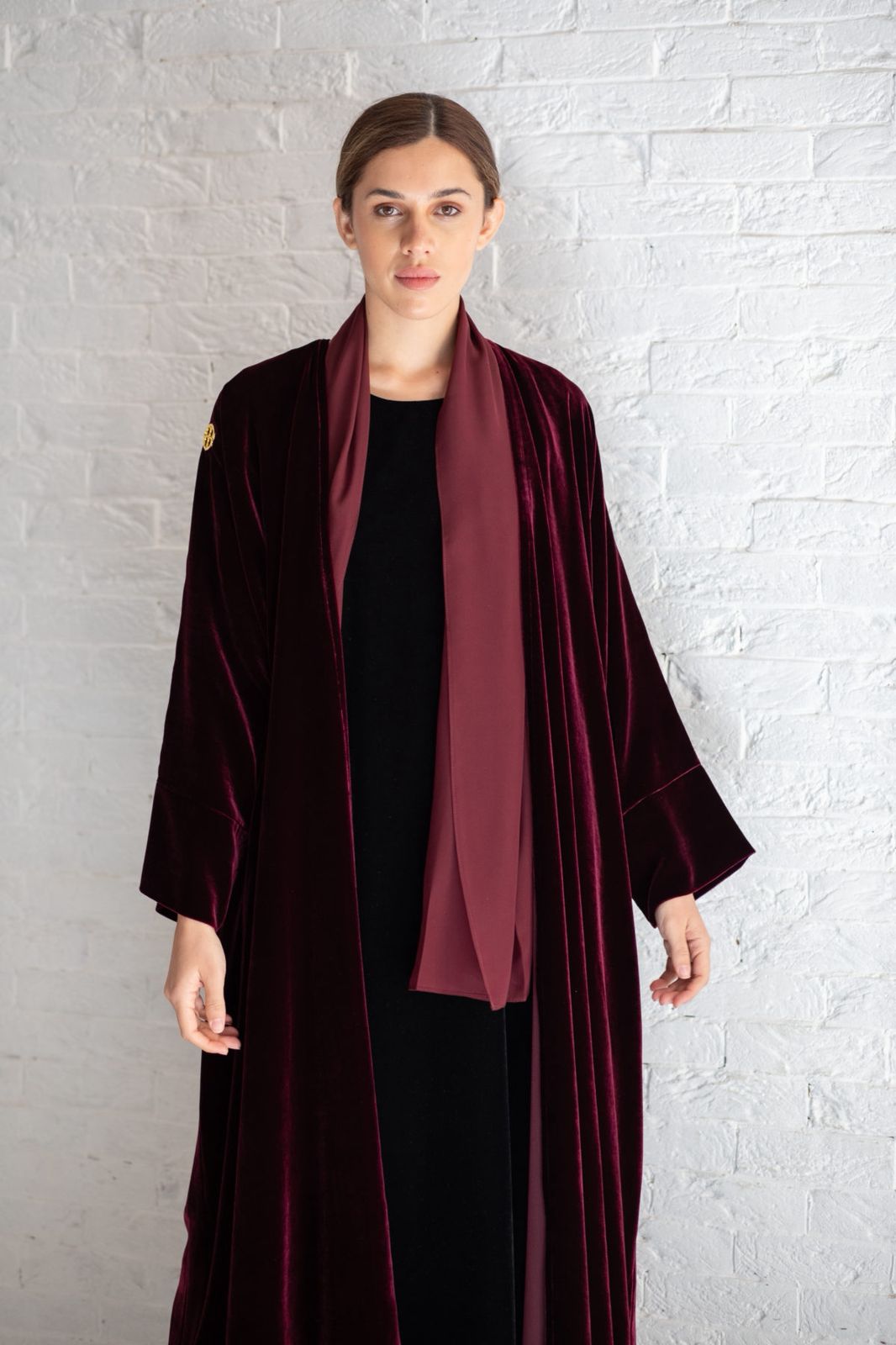 3015 ABAYA - RASHA BILAL - MIRA Y MANO