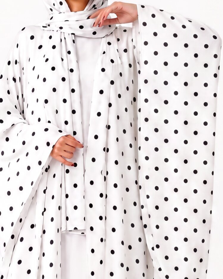 RB 0116 – White Crepe Abaya - RASHA BILAL - MIRA Y MANO