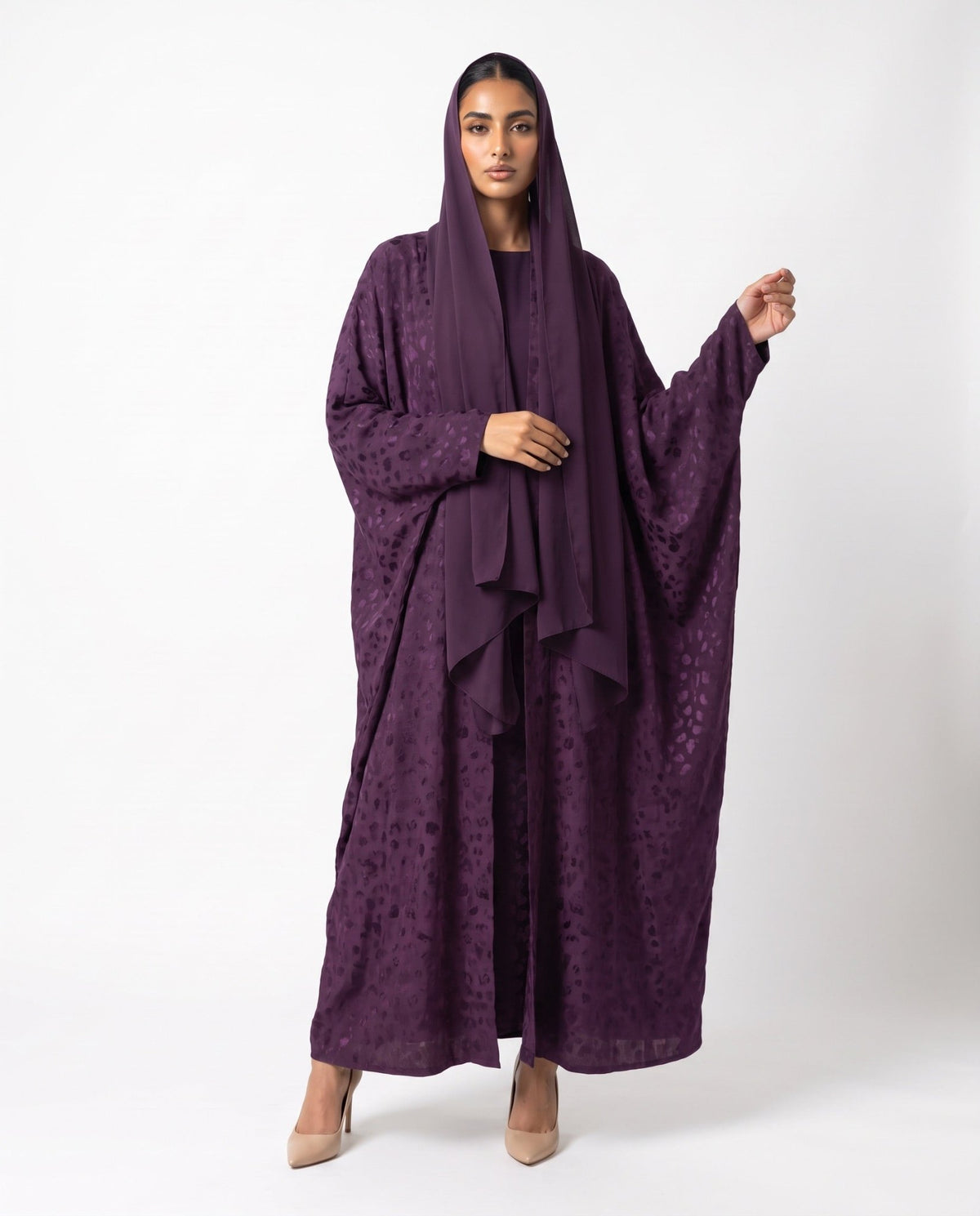 FW26R016-PR – عباية من الحرير المغسول بالبنفسجي – MIRA Y MANO