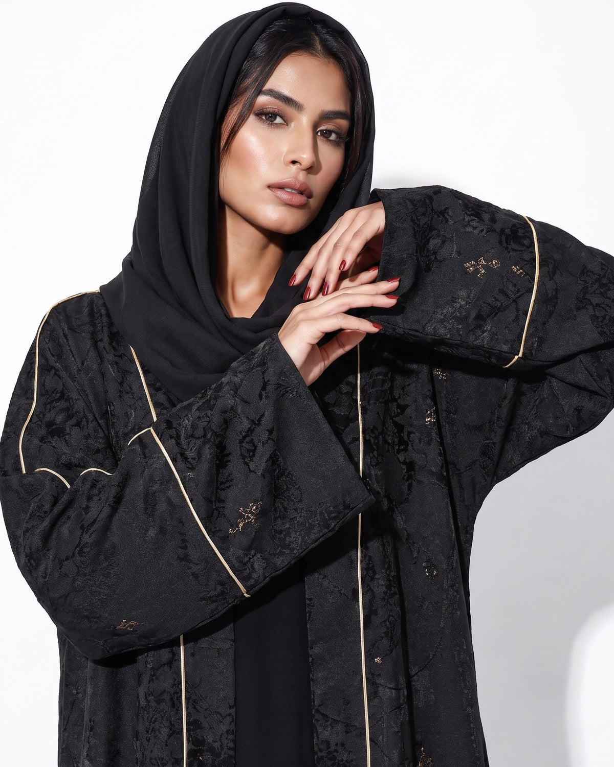 SS25R012-BK – Abaya - MIRA Y MANO