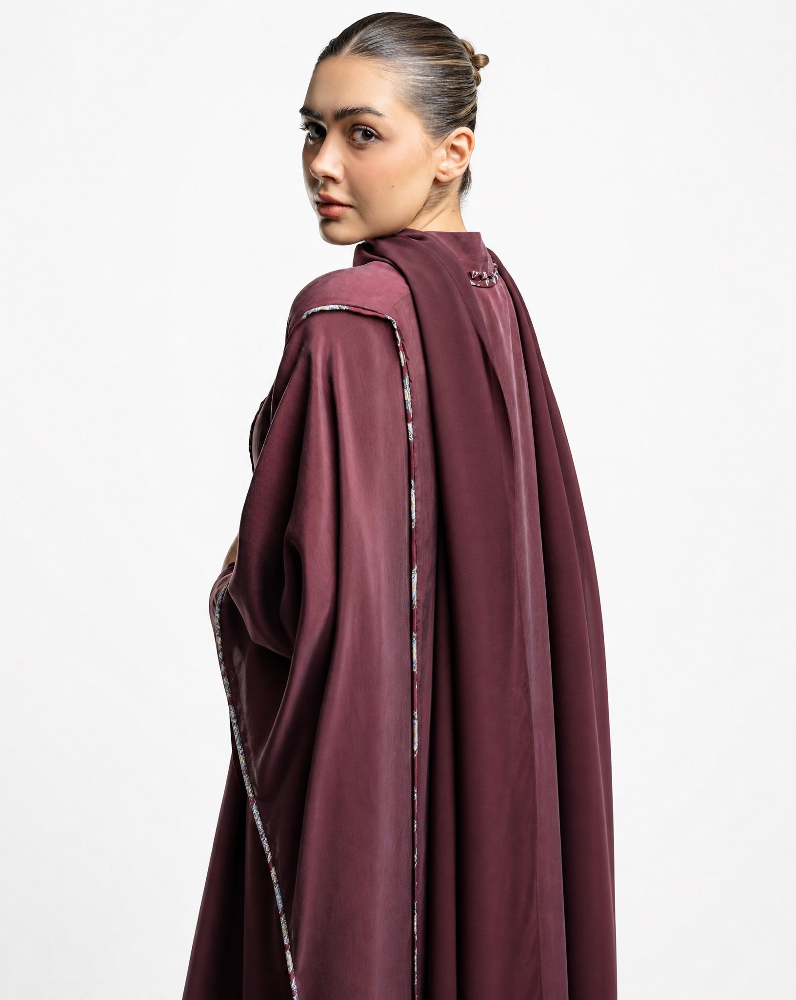 SS26R01-MR ABAYA - RIBBON - MIRA Y MANO