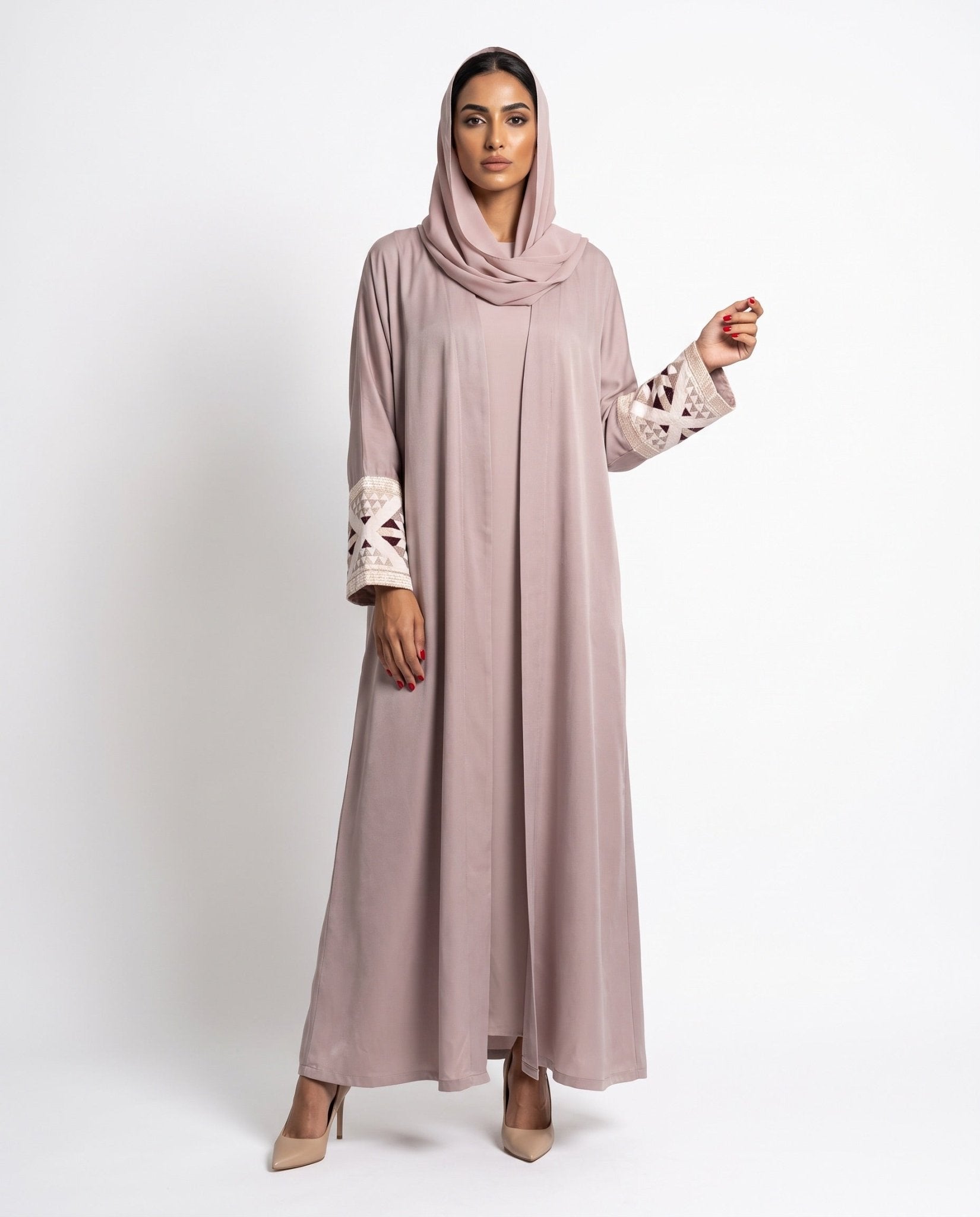 SS26R015-PK – عباية – MIRA Y MANO