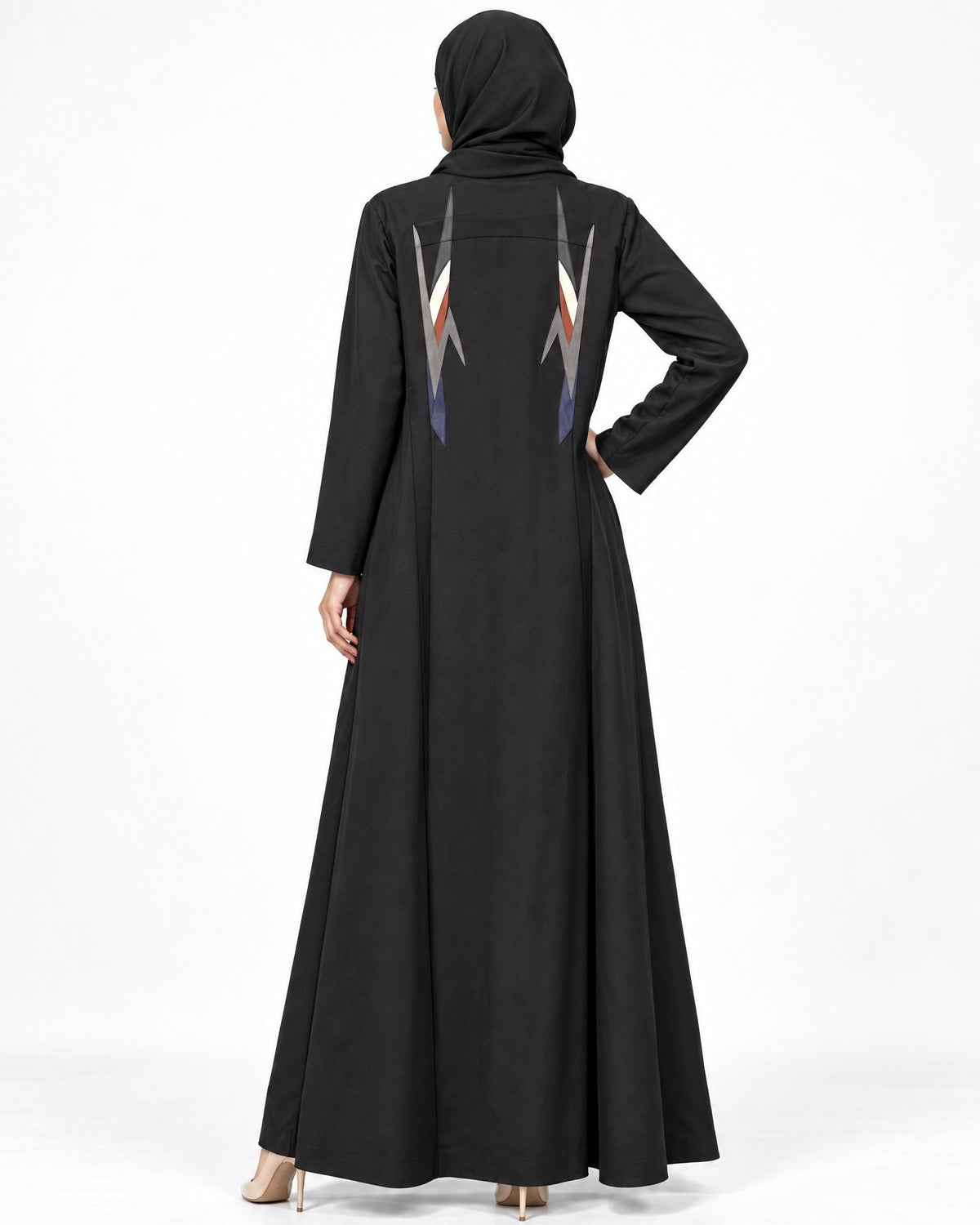 Aliya2 – طقم عباية أسود