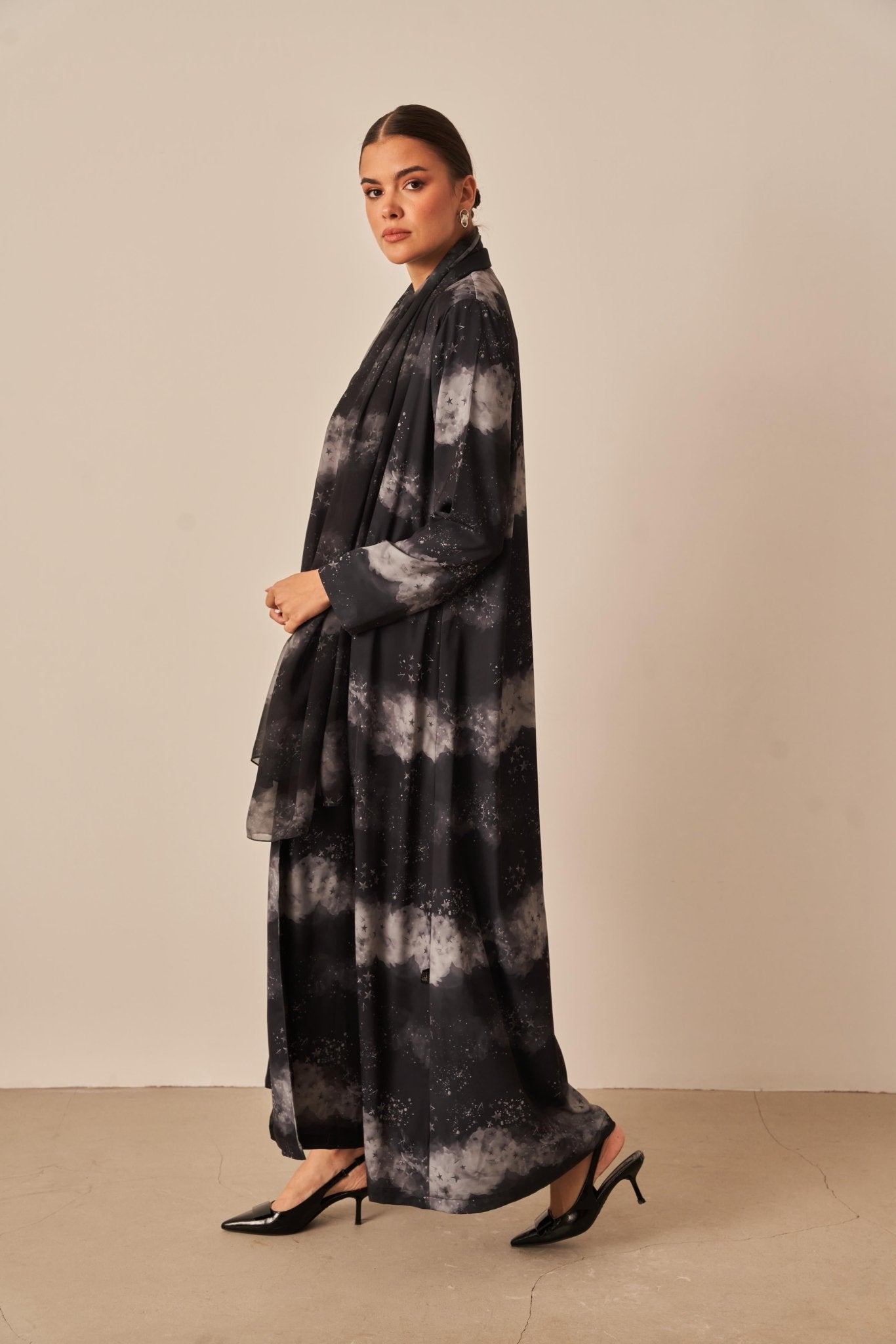 SAI 041 ABAYA - SAI - MIRA Y MANO