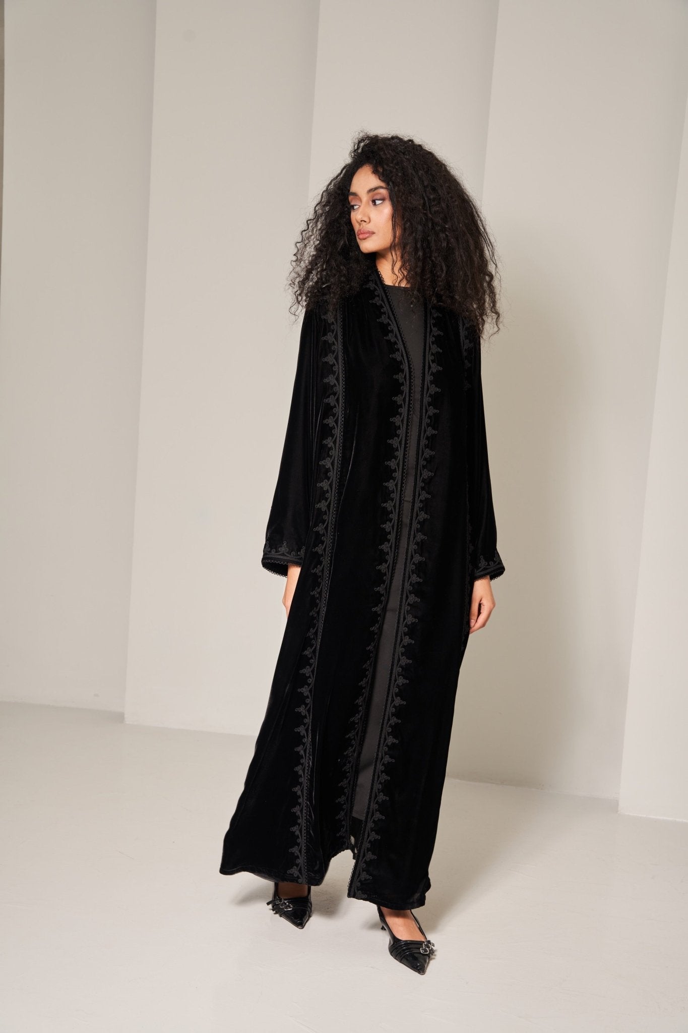 SAI 162 B ABAYA - SAI - MIRA Y MANO