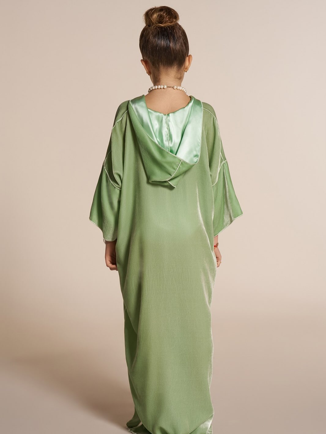 SIKVJHM JALABIAH - SARA INTABI - MIRA Y MANO