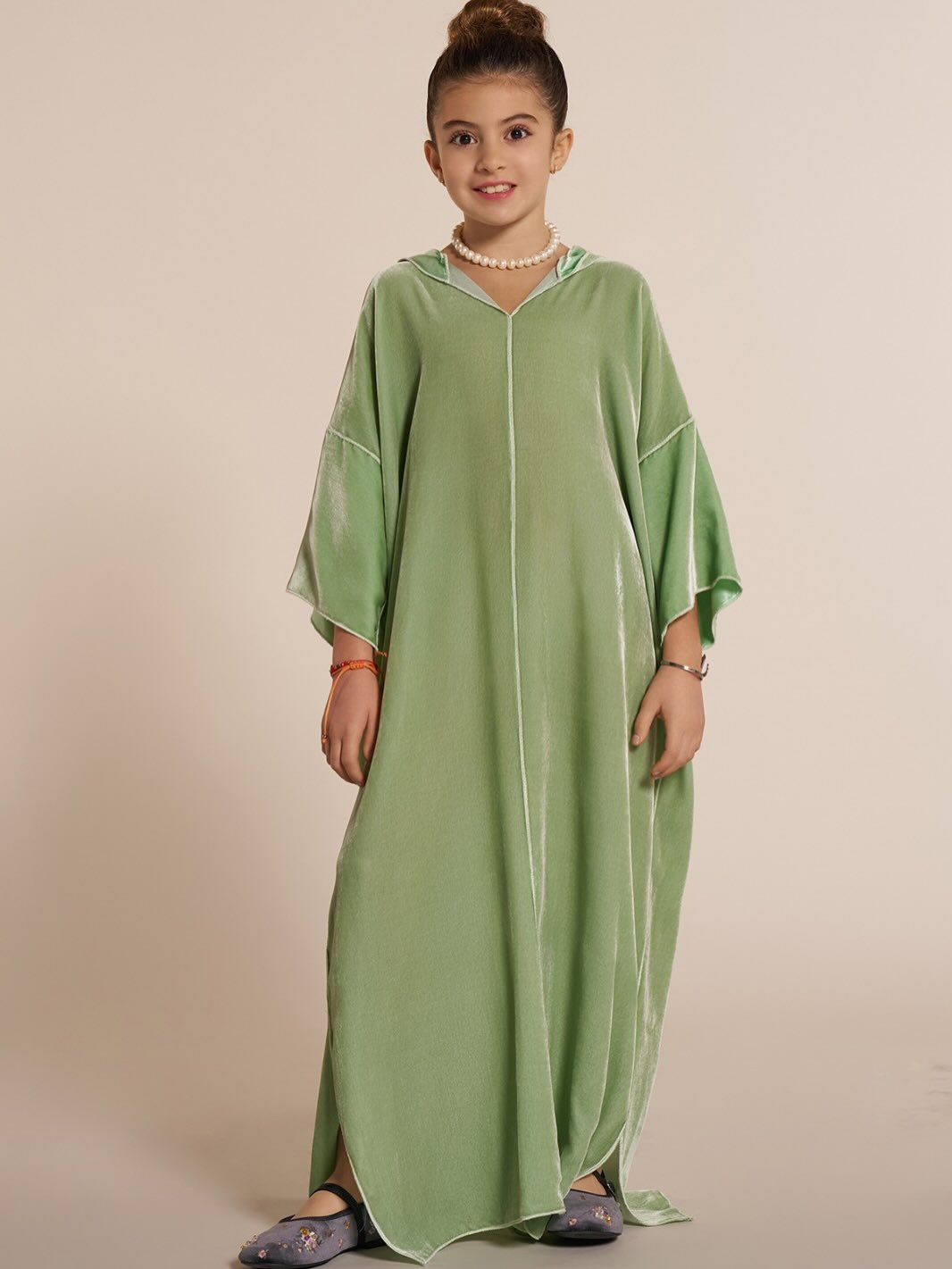 SIKVJHM JALABIAH - SARA INTABI - MIRA Y MANO