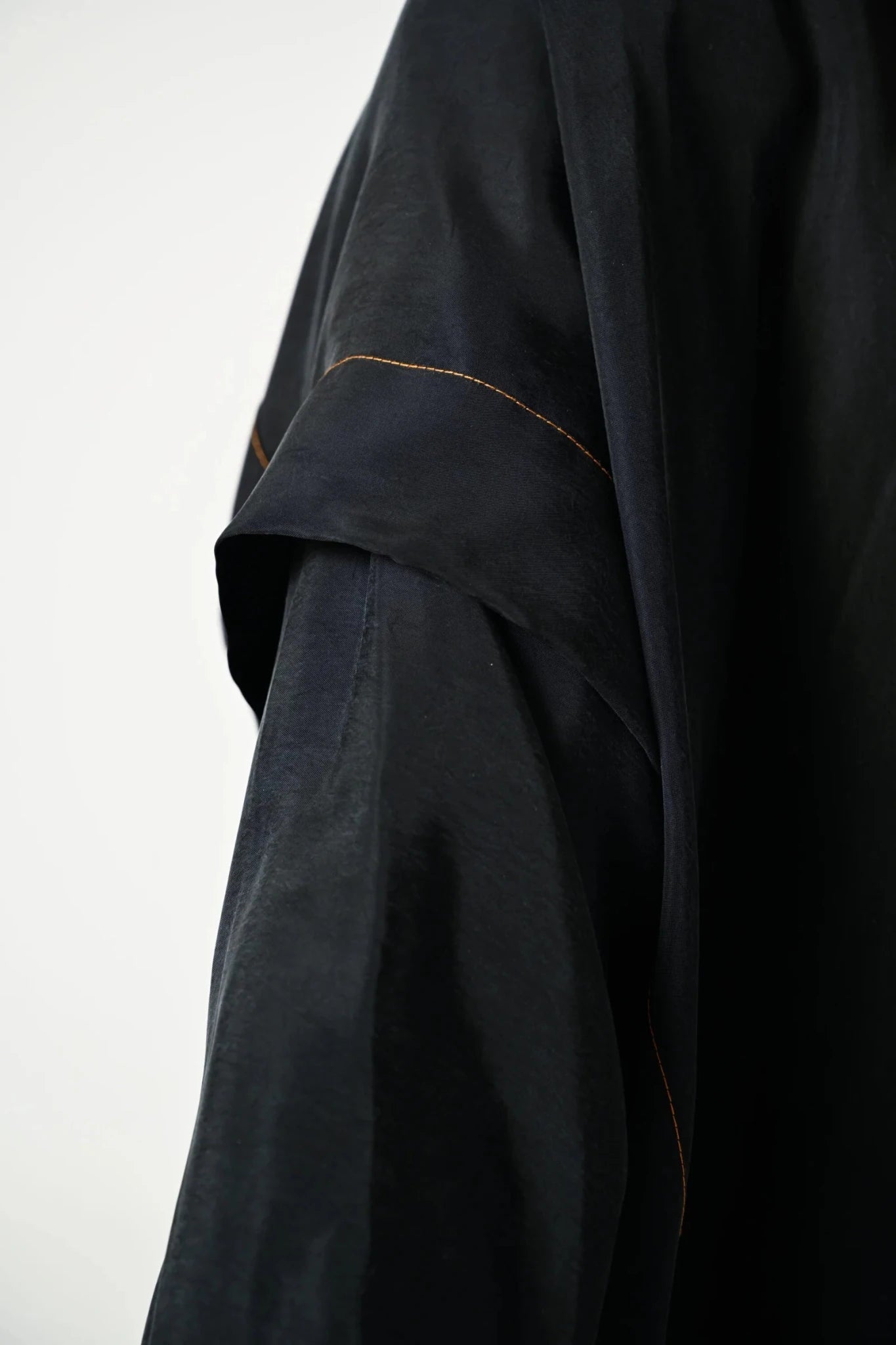 SISABWB ABAYA - SARA INTABI - MIRA Y MANO