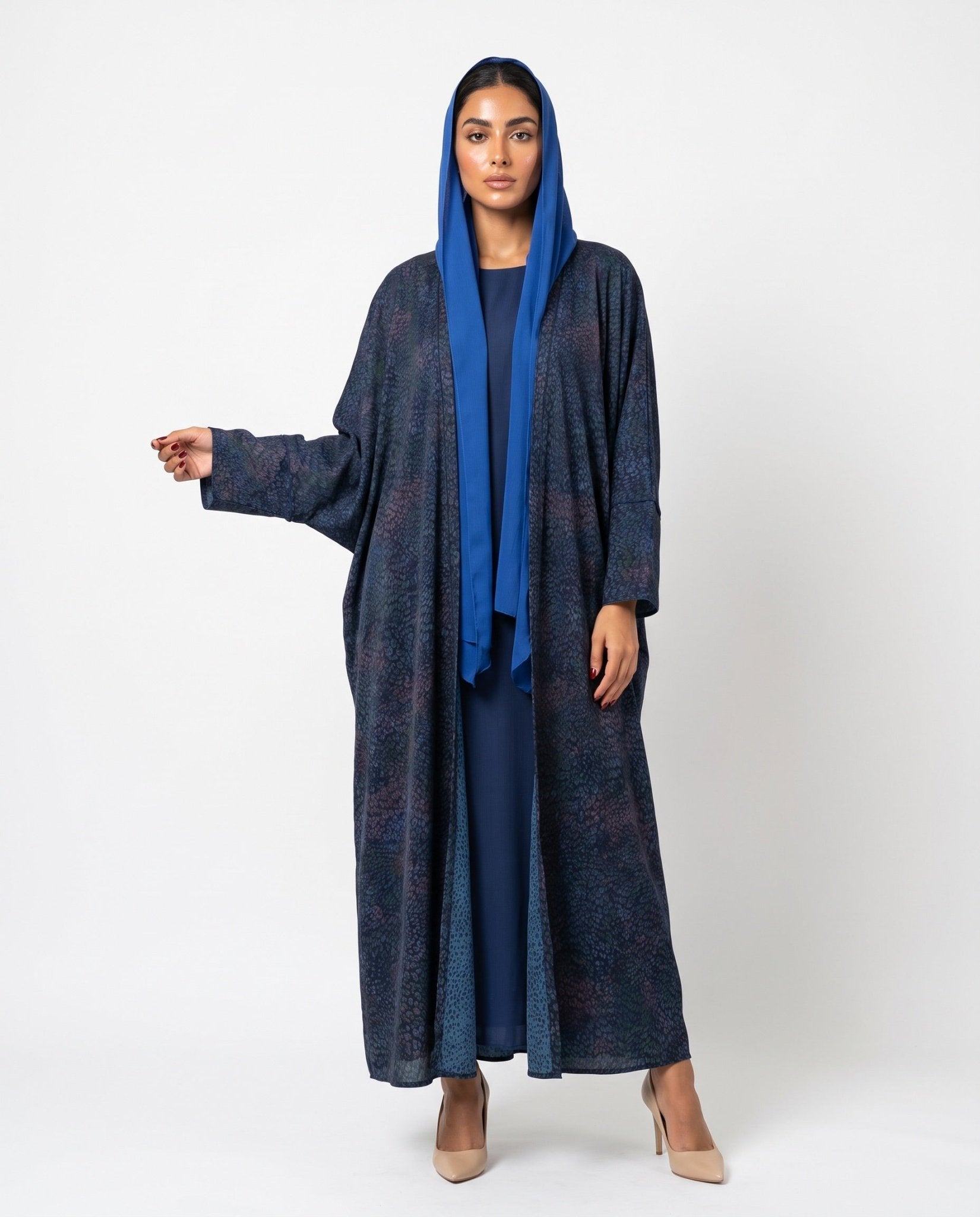 SISOAWS1 – Blue Washed Silk Abaya - SARA INTABI - MIRA Y MANO