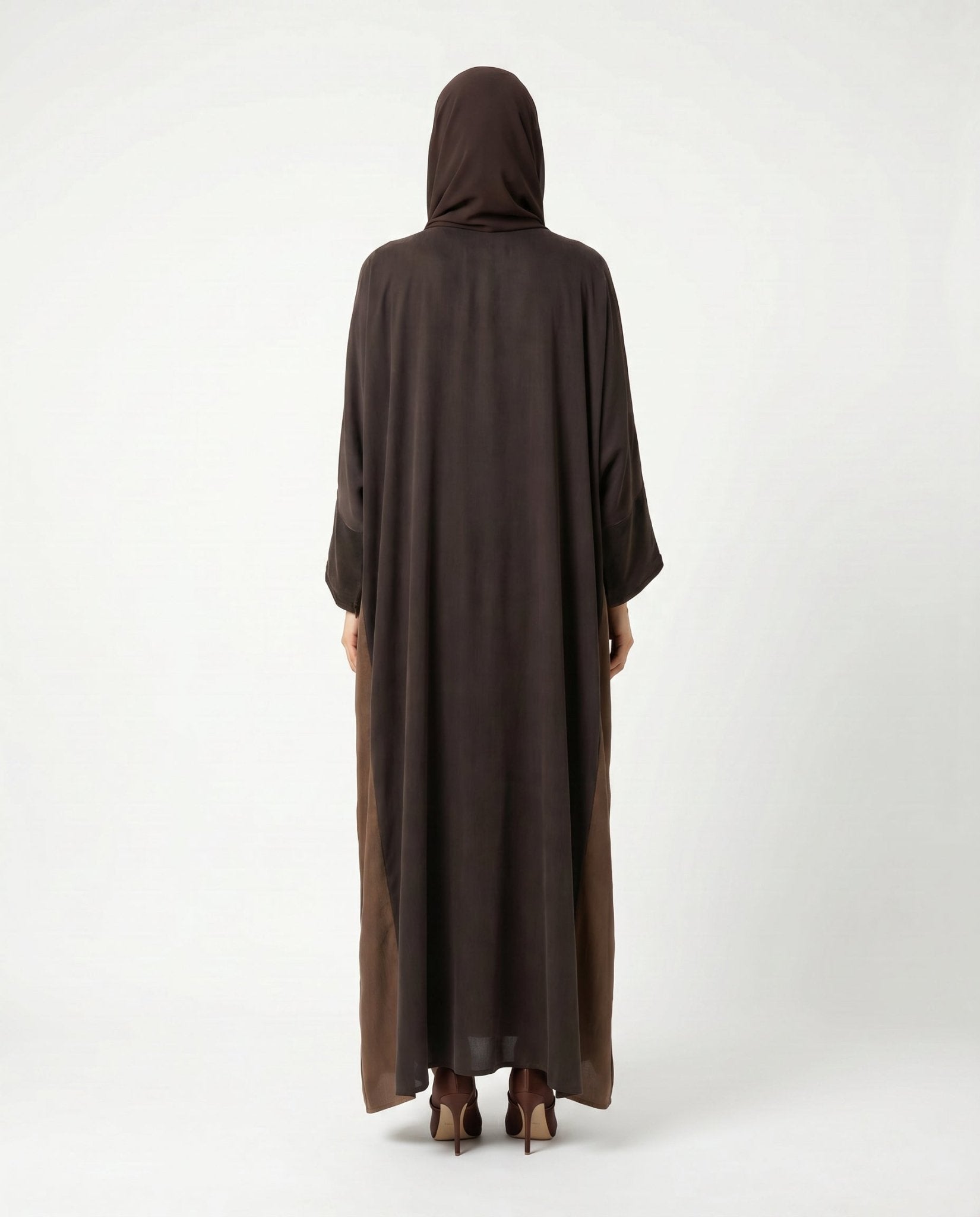 SISOAWSB-BR ABAYA - SARA INTABI - MIRA Y MANO
