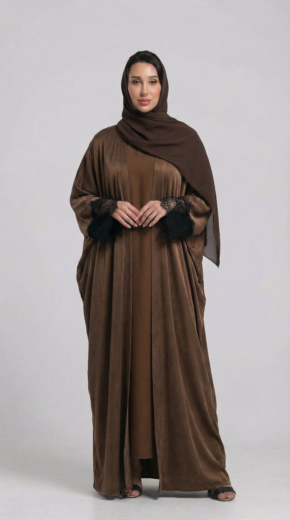 SISOTSLB1-DB ABAYA - SARA INTABI - MIRA Y MANO