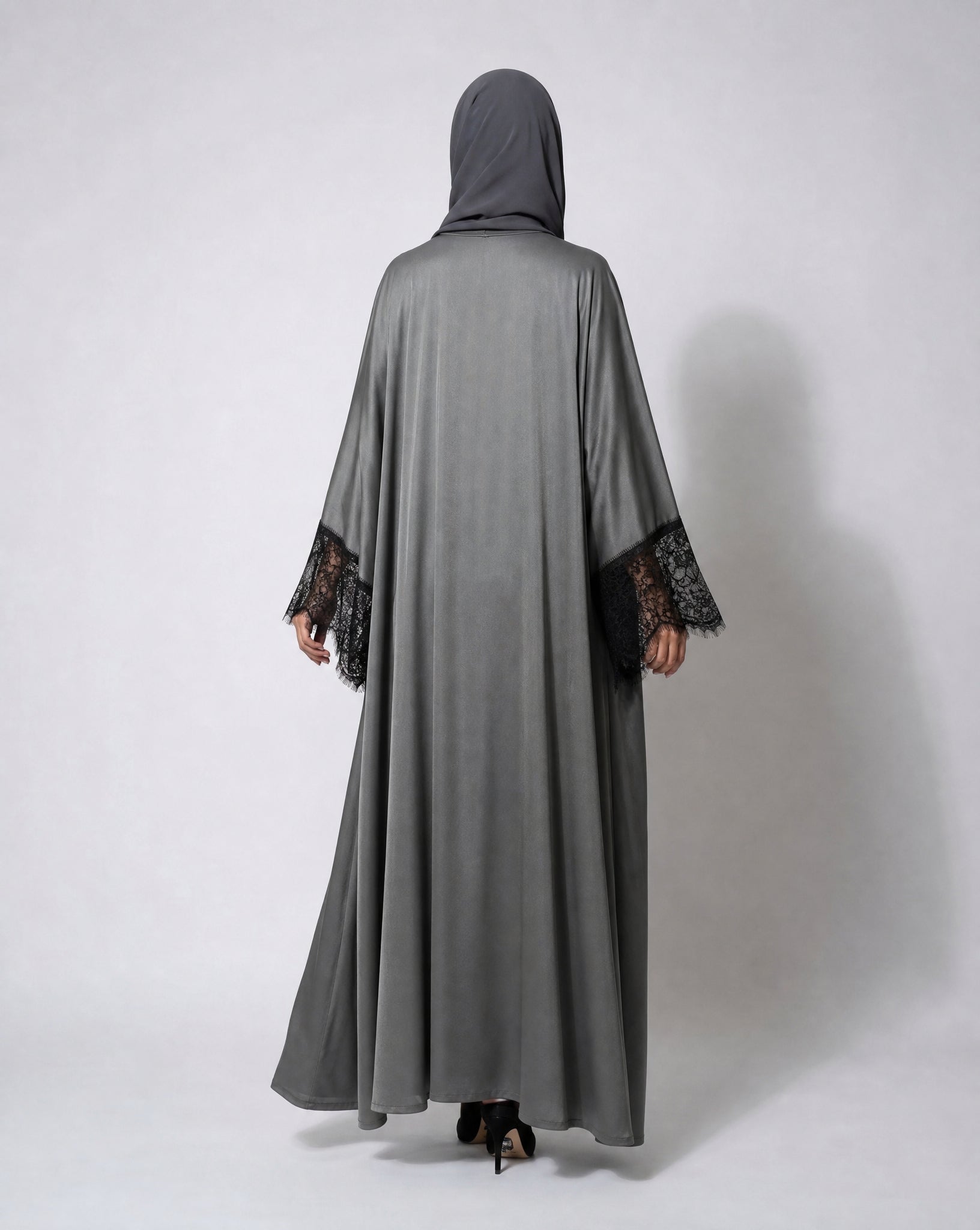 SISOWSLG ABAYA - SARA INTABI - MIRA Y MANO