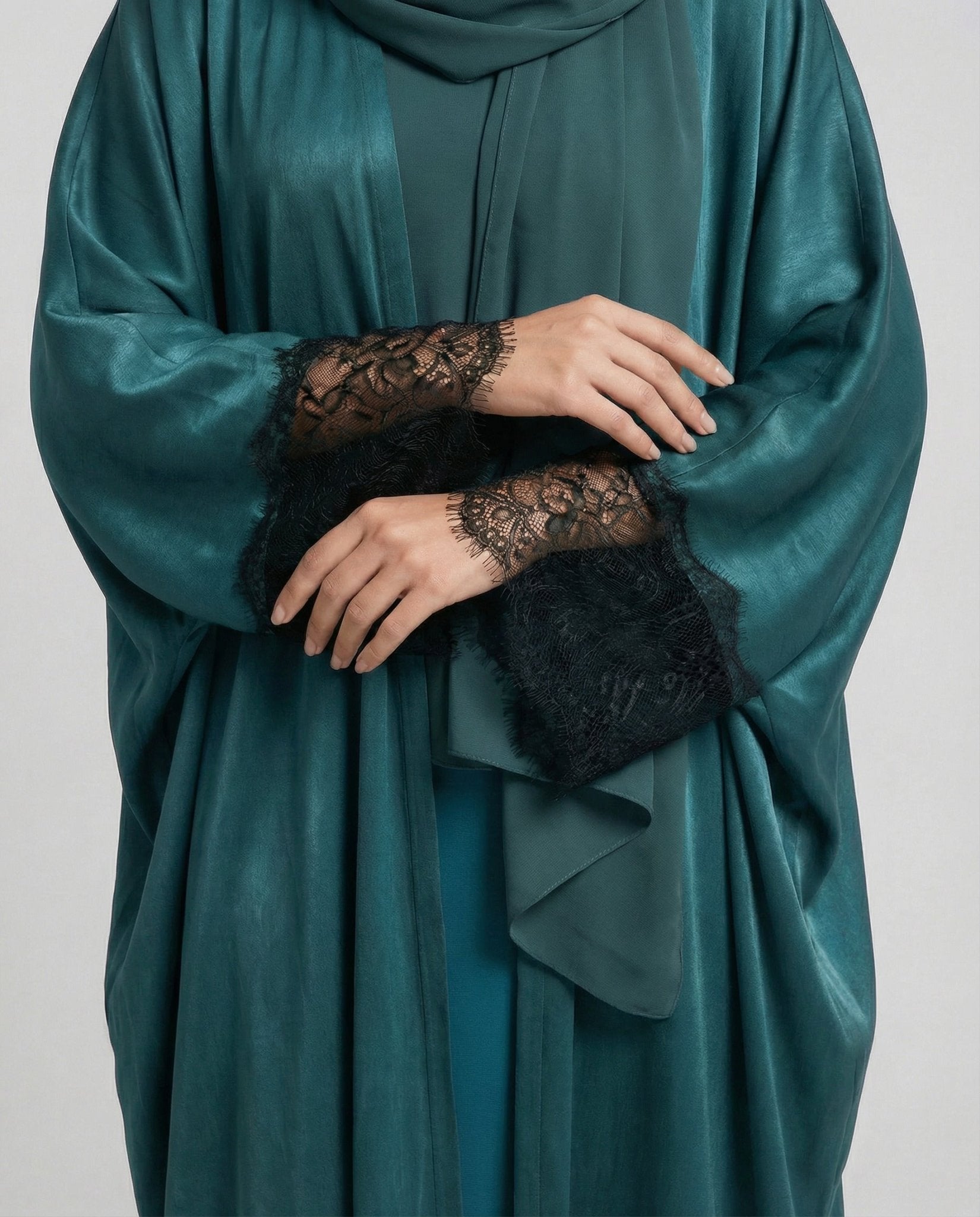 SISOWSLP1 ABAYA - SARA INTABI - MIRA Y MANO