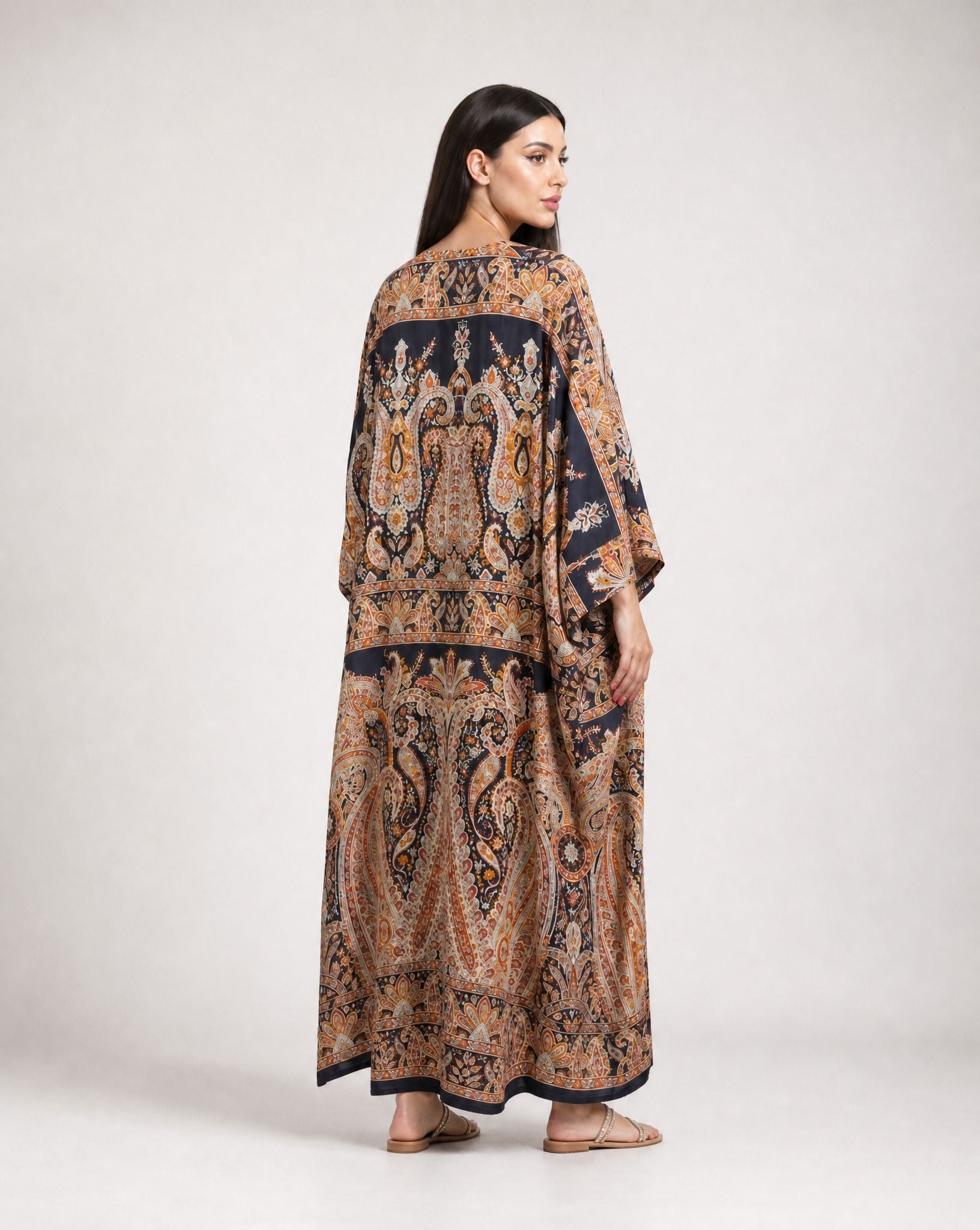 SISPL - BS - B ABAYA - SARA INTABI - MIRA Y MANO