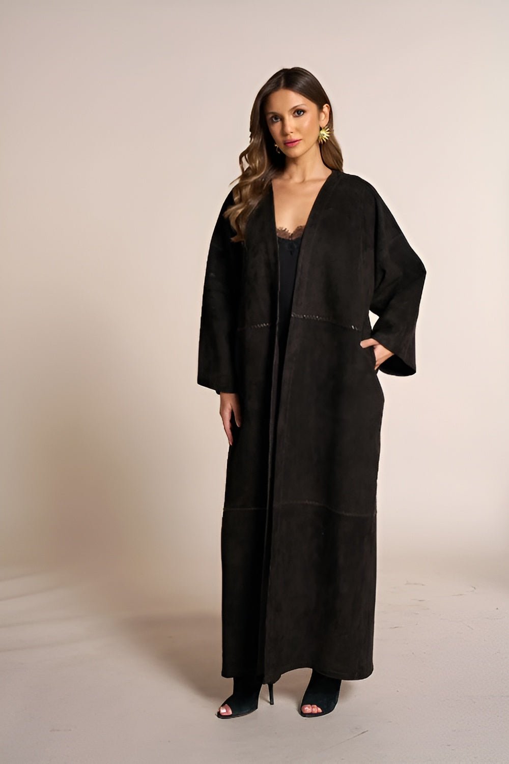 SISWSSS - BK ABAYA - SARA INTABI - MIRA Y MANO