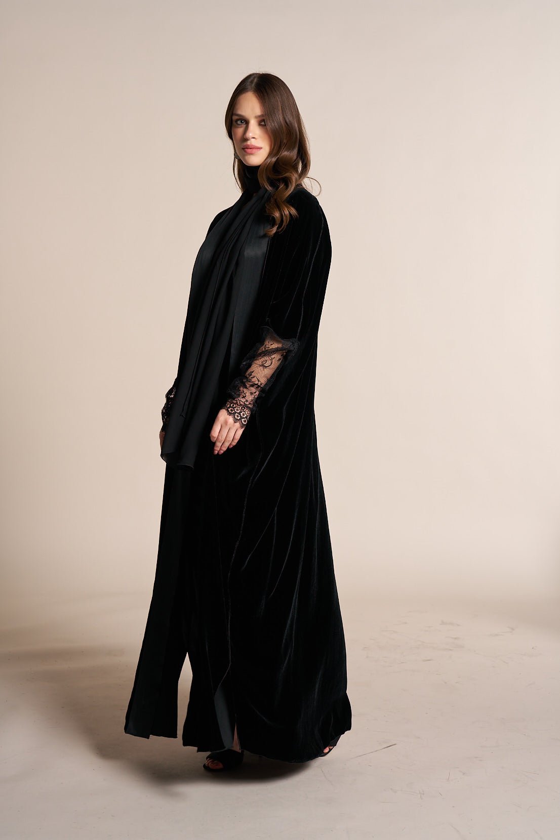 SISWVALS - BK ABAYA - SARA INTABI - MIRA Y MANO