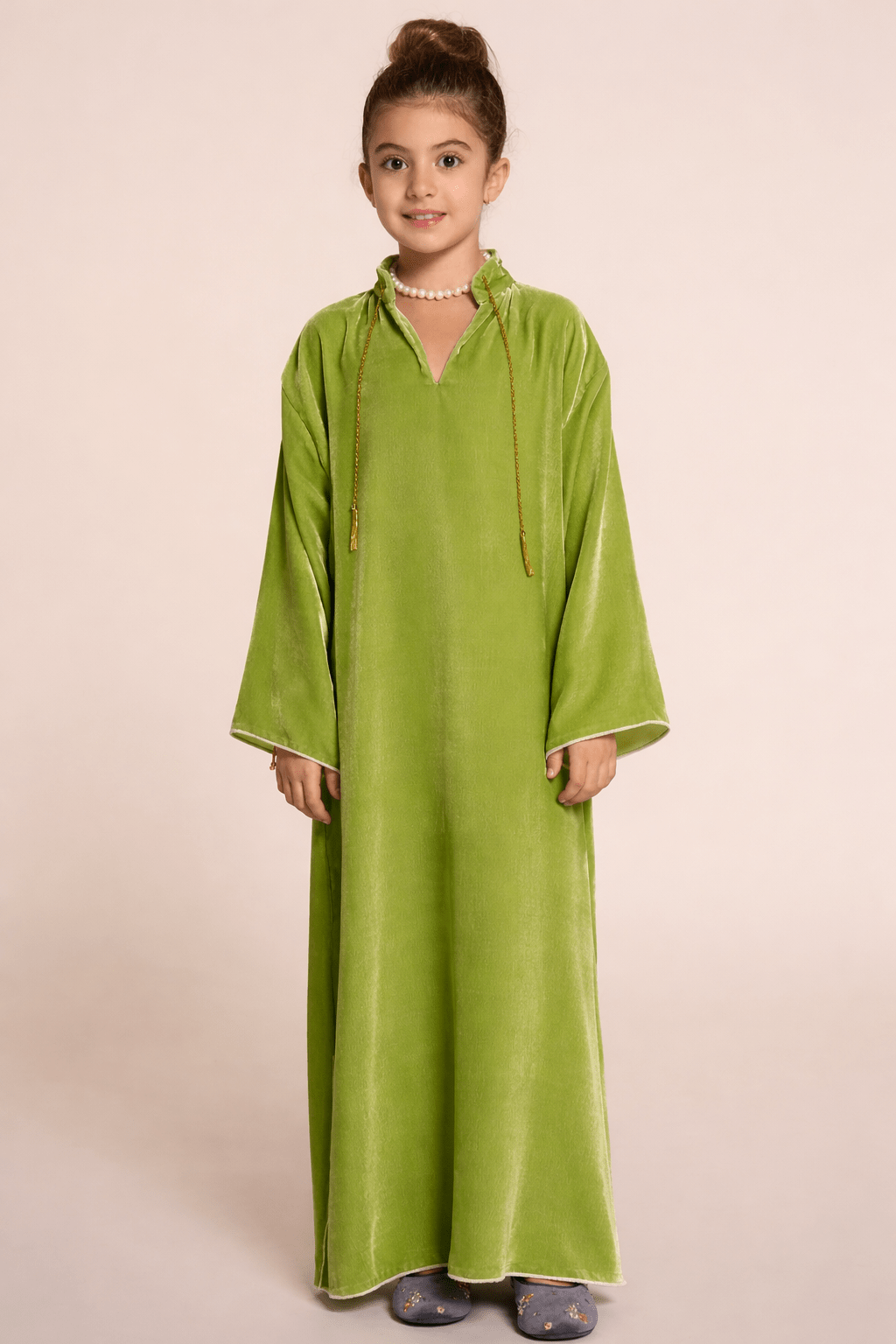 SISWVQKG KAFTAN - SARA INTABI - MIRA Y MANO