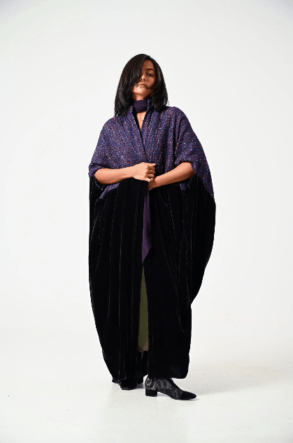 SIWCVP ABAYA - SARA INTABI - MIRA Y MANO