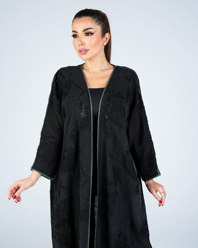 W500 ABAYA - SARA YAMANI - MIRA Y MANO