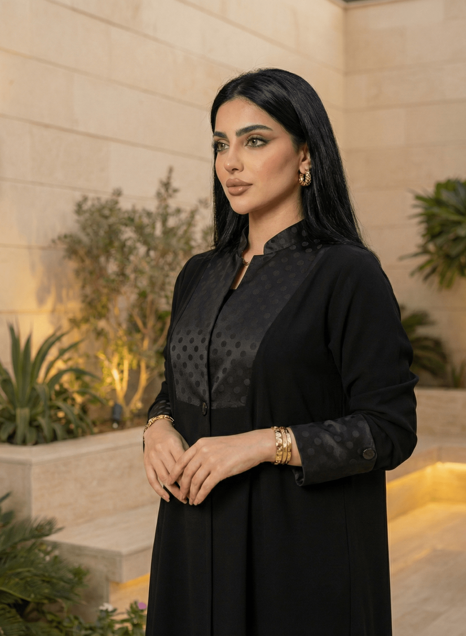 CODE - 31 ABAYA - SCYCLE - MIRA Y MANO