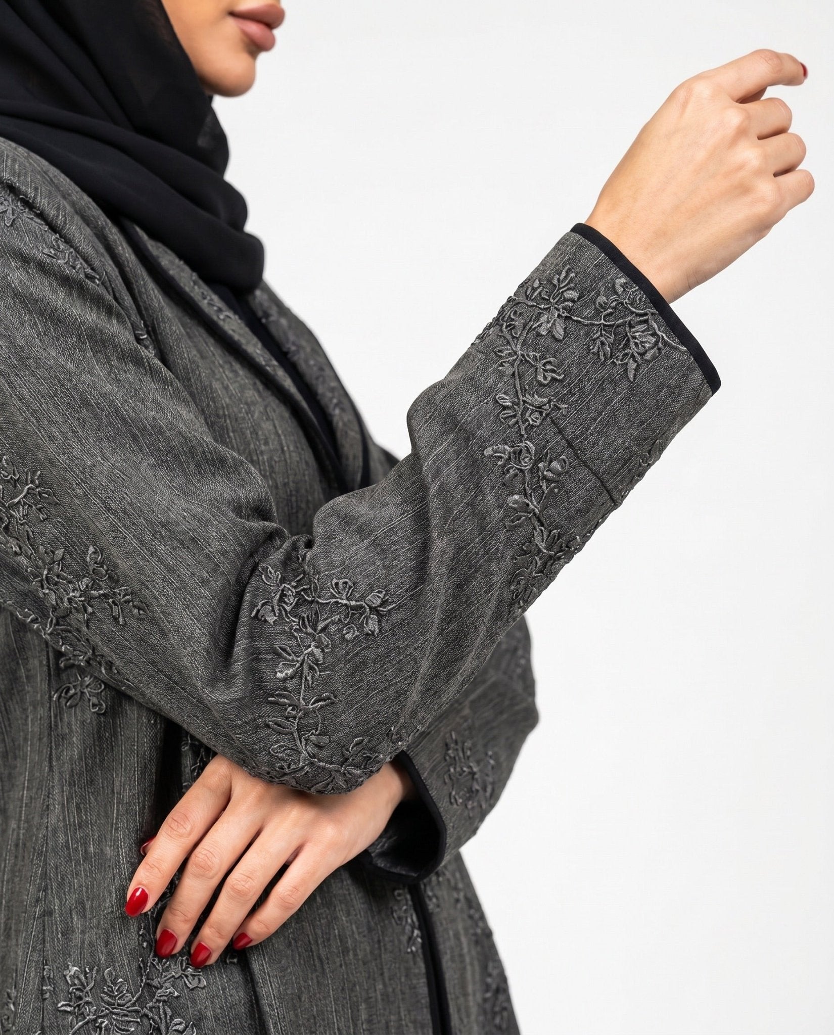 SCYCLE-67 ABAYA - SCYCLE - MIRA Y MANO