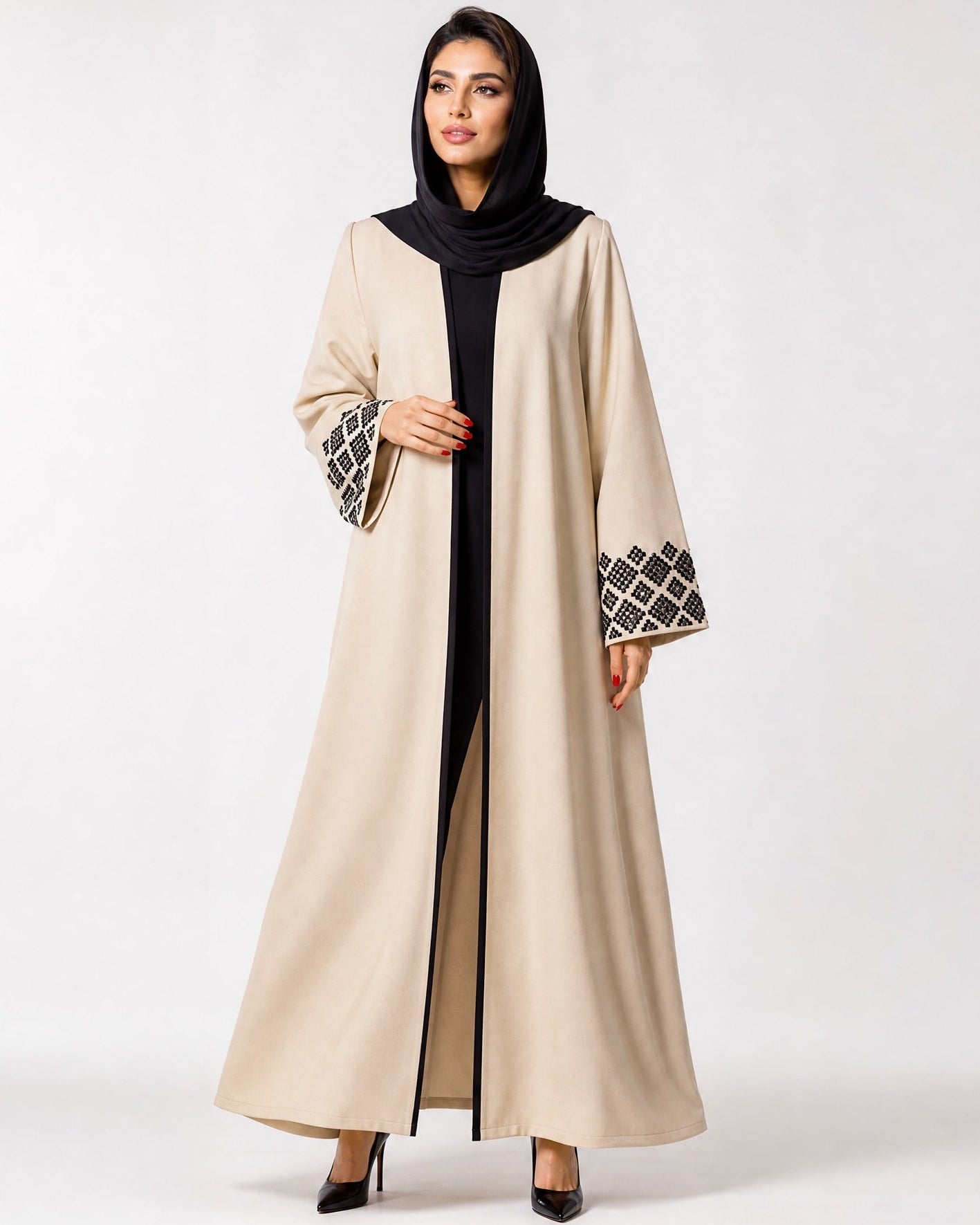 SCYCLE-68 ABAYA - SCYCLE - MIRA Y MANO